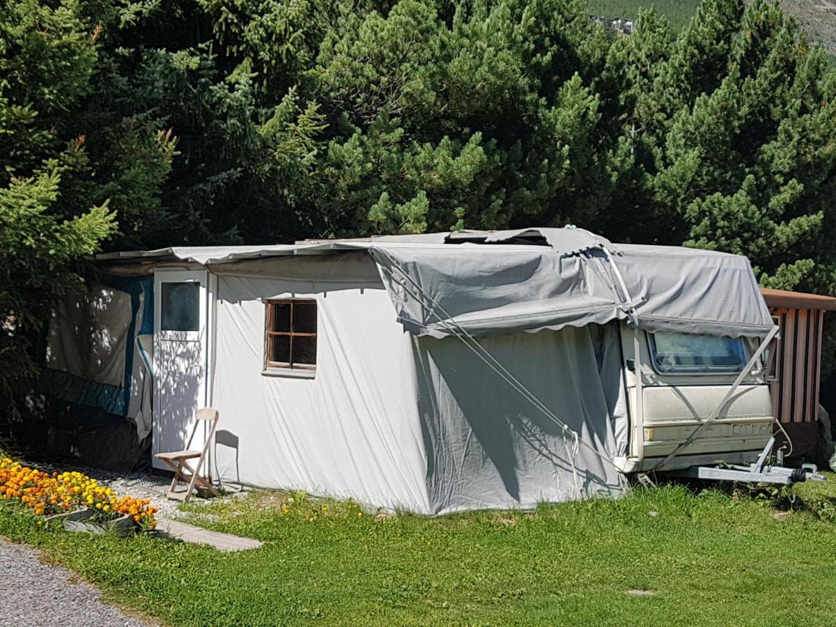 ホテル Camping Schonblick Im Saas-Tal エクステリア 写真